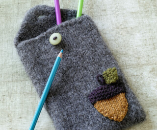 knit-felted-acorn-pencil-case