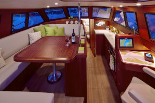 Sirius 40DS salon, galley, nav station. Photo by Sirius Werft. Sirius 40DS salon, galley, nav station. Photo by Sirius Werft.